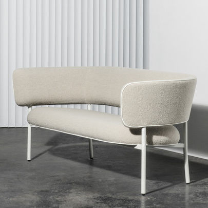 Divano contemporaneo - FONT BOLD - mobel copenhagen - in tessuto / beige / 2 posti