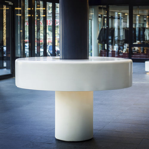 Tavolo contemporaneo - HAMBURG  - Stayconcrete - in calcestruzzo / rotondo / luminoso