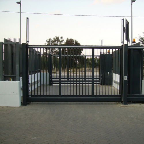 Cancello scorrevole - THE CLASSIC - ZABAG Security Engineering GmbH - in metallo / a sbarre / a motore