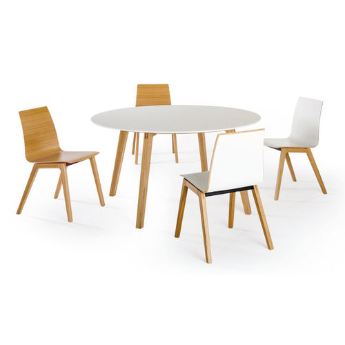 Tavolo da riunione contemporaneo - TABLE.H - König Neurath - in legno massiccio / rotondo / per ufficio