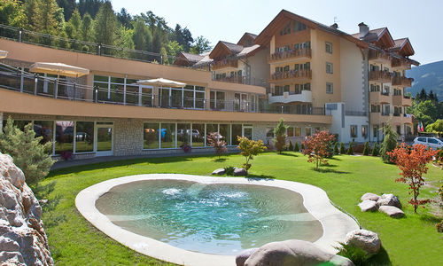Piscina da esterno - Hofer Group GmbH - interrata / in calcestruzzo / per bambini