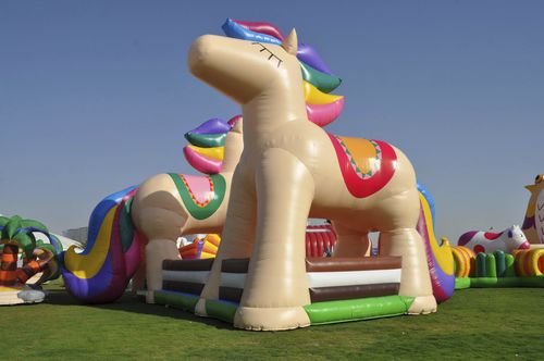 Pressostruttura per eventi - HORSES  - Studio Souffle