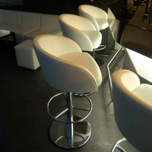 Sedia alta moderna - MISHA - KODRETA furniture, s.r.o. - da interno / in metallo / in pelle
