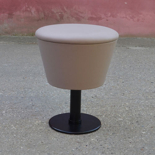 Sgabello contemporaneo - COMBI  - KODRETA furniture, s.r.o. - in tessuto / in pelle / in metallo
