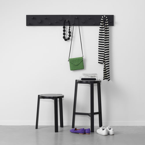 Appendiabiti a muro - FELLOW - A 2 designers - contemporaneo / in rovere
