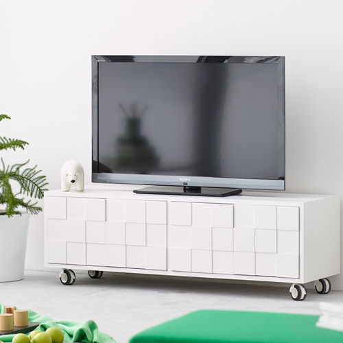 Mobile porta TV contemporaneo - COLLECT 2010 - A 2 designers - con moderno rotelle / in rovere / in legno dipinto