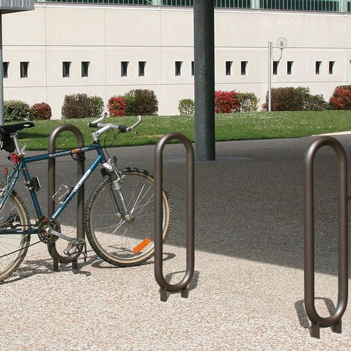 Poggia-biciclette a pavimento - STITCH - ACCENTURBA - verticale / per spazio pubblico / in acciaio termolaccato
