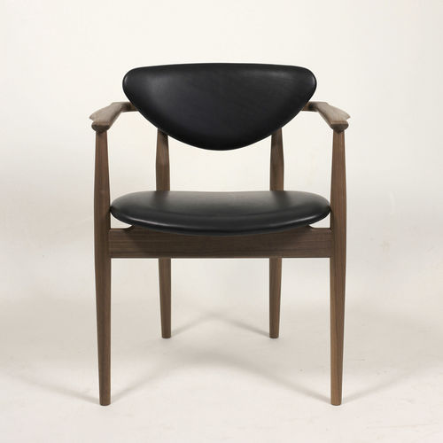 Sedia design scandinavo - 109 - House of Finn Juhl – Onecollection - da interno / in noce / imbottita