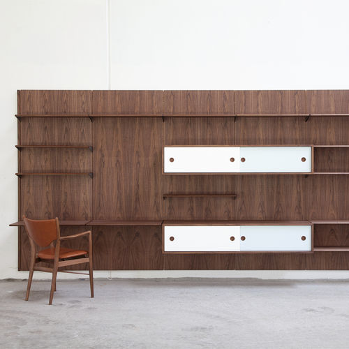 Libreria a muro - FJ - House of Finn Juhl – Onecollection - contemporanea / in legno
