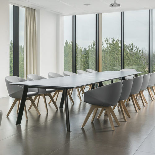 Tavolo da riunione contemporaneo - Simplic - Balma - impiallacciato in legno / in melaminico / con supporto in metallo