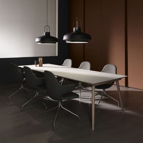 Tavolo da pranzo contemporaneo - IN BETWEEN  - Andtradition - in rovere / in legno massiccio / con supporto in quercia