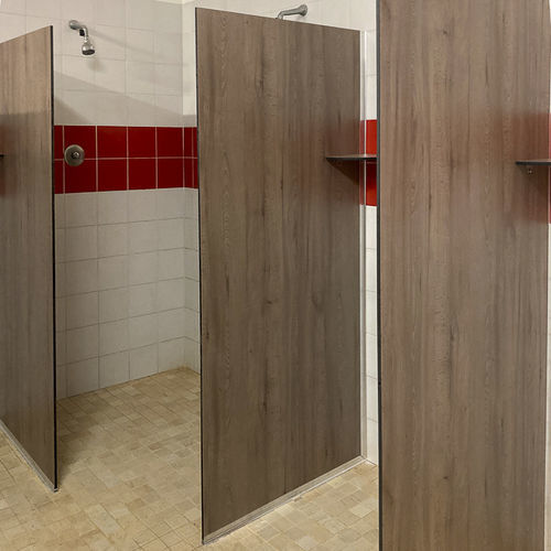 Parete divisoria per bagni in HPL - Cel Components S.r.l. - in laminato