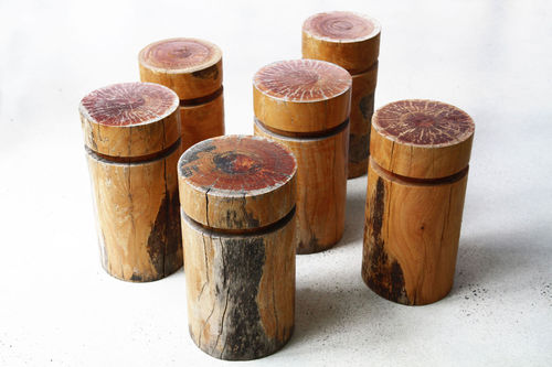 Sgabello design organico - LOG  - LifeSpaceJourney - in legno