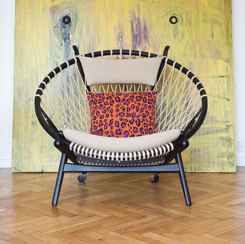 Poltrona contemporanea - pp130  - PP MØBLER - in tessuto / in pelle / in legno