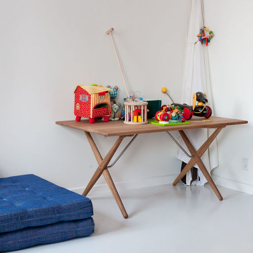 Tavolino basso contemporaneo - pp84 - PP MØBLER - in legno massiccio / con supporto in legno / rettangolare