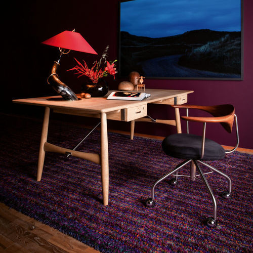 Scrivania da terra - pp571  - PP MØBLER - contemporanea / in legno massiccio / dritta