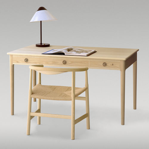 Scrivania da terra - pp305  - PP MØBLER - contemporanea / in legno massiccio / dritta