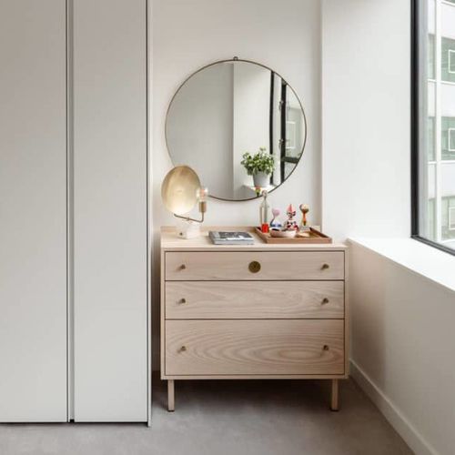 Cassettone contemporaneo - Two - ANOTHER COUNTRY - in frassino / in legno oliato / in ottone