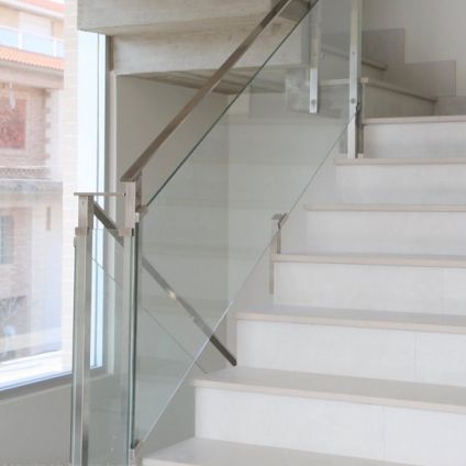 Ringhiera in acciaio inossidabile - MD. PIN 6 - PIRBA - pannelli in vetro / da interno / per scala