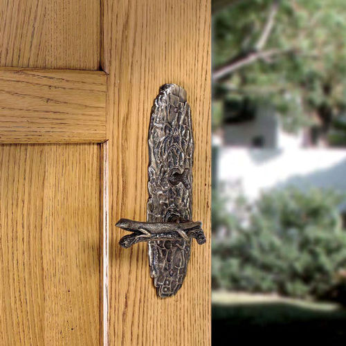 Maniglia per porta - LIZARD : ENTRY WAY - Martin Pierce - in bronzo / contemporanea / con serratura integrata