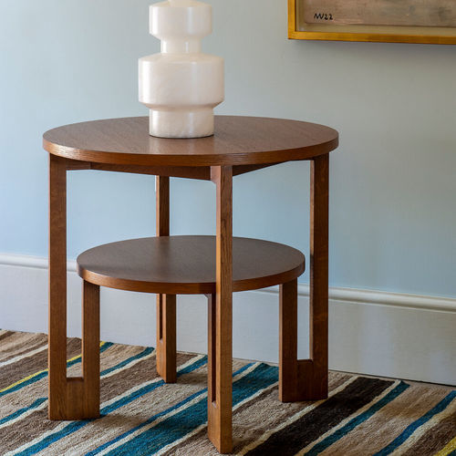 Tavolo d'appoggio contemporaneo - DROXFORD  - VAUGHAN - in rovere / con supporto in legno impiallacciato / circolare