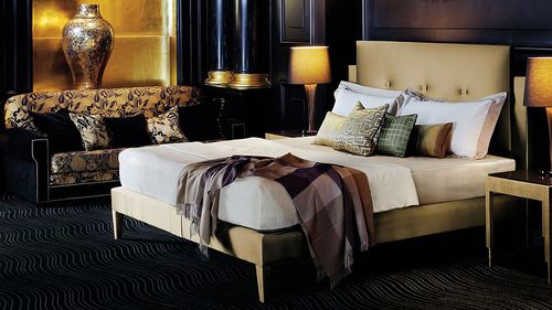 Letto matrimoniale - SAVOY 01 - Savoir Beds - contemporaneo / imbottito / in tessuto