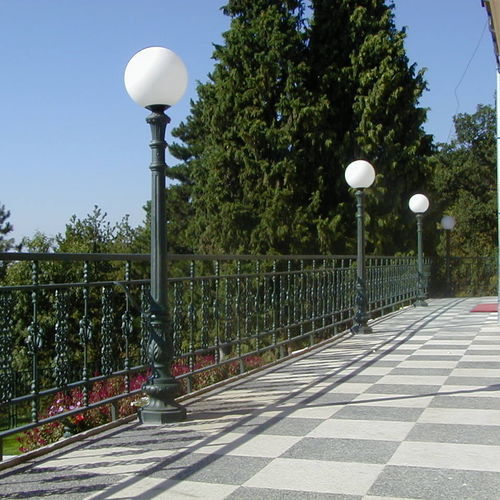 Lampione urbano - A-1b - KRONEMAG MILLENIUM srl - da giardino / classico / in ghisa