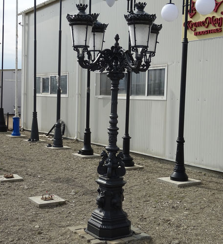 Lampione urbano - BL103 - KRONEMAG MILLENIUM srl - in stile / in ghisa / altre sorgenti luminose