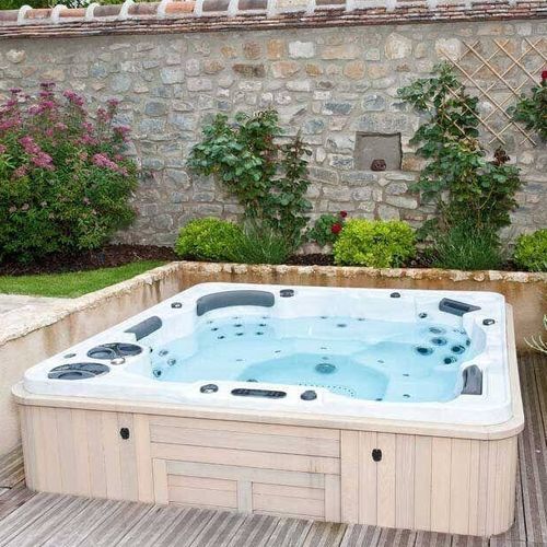 Spa da incasso - H770 - Clairazur - fuoriterra / quadrata / 7 posti