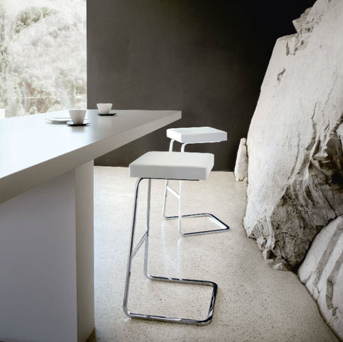 Sgabello da bar design Bauhaus - Four Seasons - Knoll international - in pelle / con supporto in acciaio cromato / cantilever