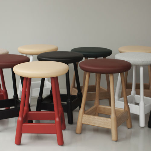 Sgabello contemporaneo - ALBERT - Massproductions - in rovere / in faggio / imbottito