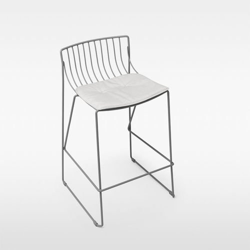 Sedia alta contemporanea - TIO - Massproductions - da interno / in metallo / con cuscino rimovibile