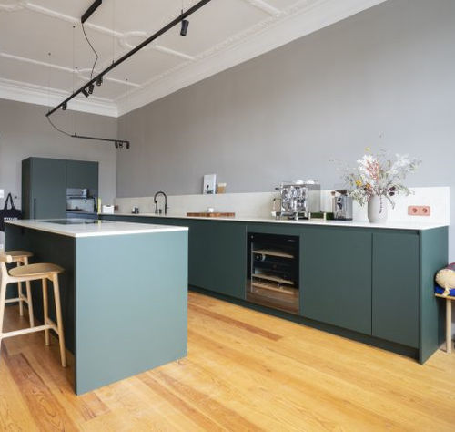 Cucina contemporanea - KL - MYKILOS - in legno / con isola / a L