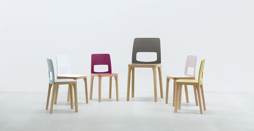 Sedia contemporanea - ST6N-2 JUNIOR - HUSSL - in rovere / in frassino / in faggio