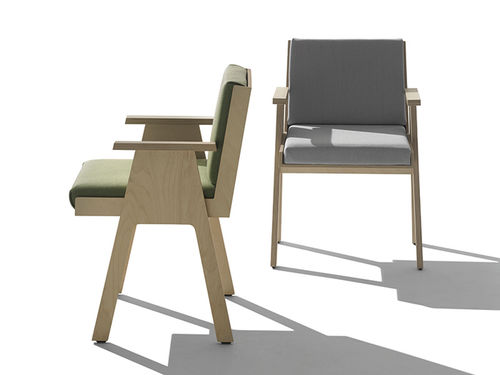 Sedia contemporanea - MANGIAROTTI : CLUB44 - Agapecasa - in legno / imbottita / per uso residenziale