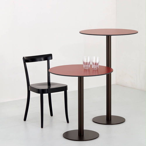 Tavolo da bistrot contemporaneo - MEHRZWECK - Atelier Alinea - in laminato / in betulla / in linoleum