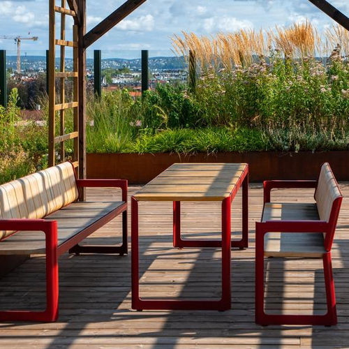 Tavolo da picnic contemporaneo - AIR  - Vestre - in legno / con supporto in acciaio galvanizzato / rettangolare