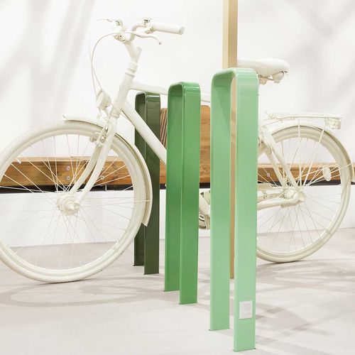 Rastrelliera per biciclette a pavimento - VROOM - Vestre - per spazi pubblici / in alluminio / professionale