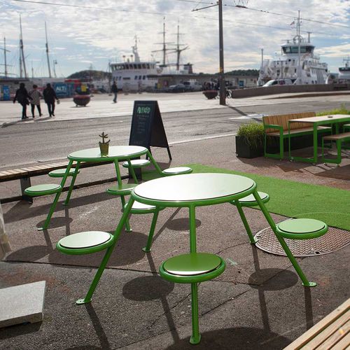 Tavolo da picnic contemporaneo - BUZZ - Vestre - in HPL / in acciaio galvanizzato / rotondo