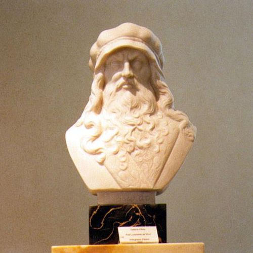 Scultura in pietra naturale - LEONARDO DA VINCI - Leonardo Caminetti GmbH