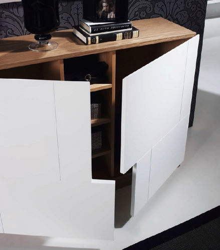 Credenza alta - TRAPPED  - Vettas Mobiliario - contemporanea / in legno / in legno laccato