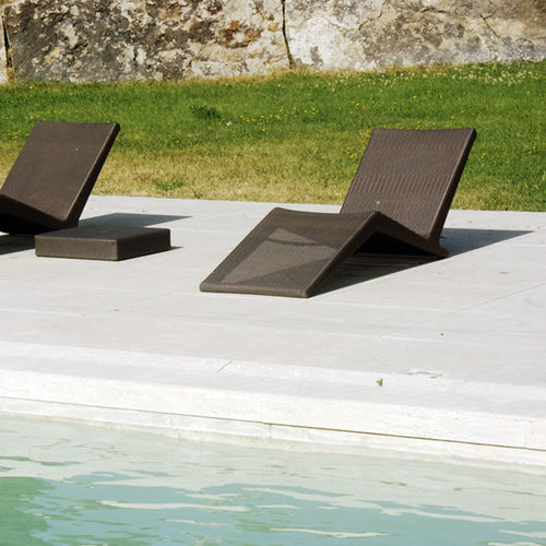 Lastricato in travertino - Arredo di Pietra srl - da esterno / per bagnasciuga di piscina / antiscivolo