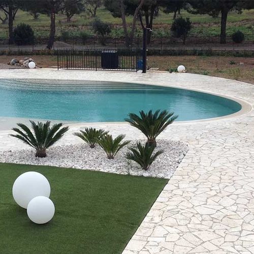 Bordo di piscina in travertino - PALLADIANA  - Arredo di Pietra srl - curvo