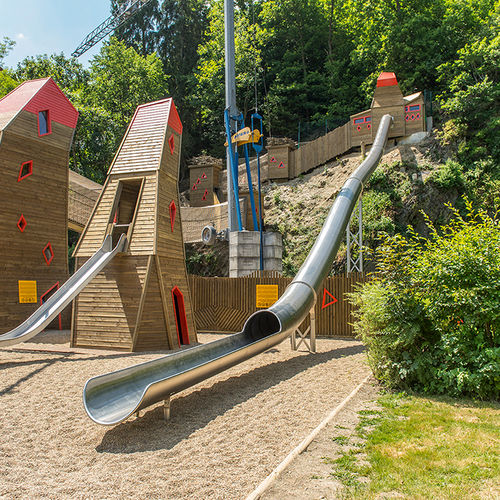 Scivolo su collinetta - HOUTOPIA HOUFFALIZE  - atlantics GmbH - per parco giochi / in acciaio inossidabile / tubolare