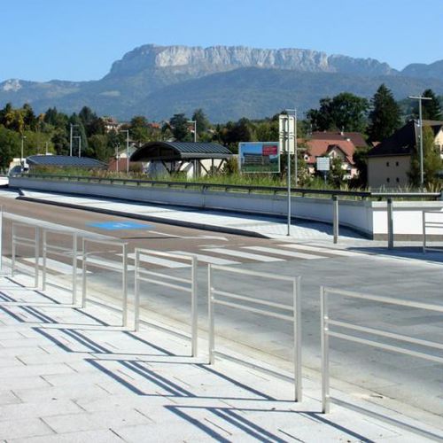 Barriera di protezione - VISION  - univers & cité | mobilier urbain - fissa / retrattile / in acciaio inossidabile