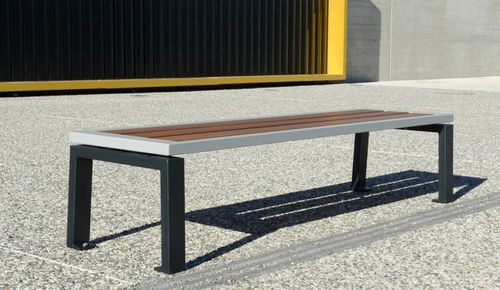 Panca per spazi pubblici contemporanea - ZÉO - univers & cité | mobilier urbain - in legno / in acciaio / senza schienale