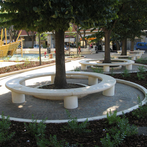 Panca per spazi pubblici contemporanea - LUNA BLU - VASART URBAN DESIGN - in calcestruzzo / senza schienale / senza braccioli