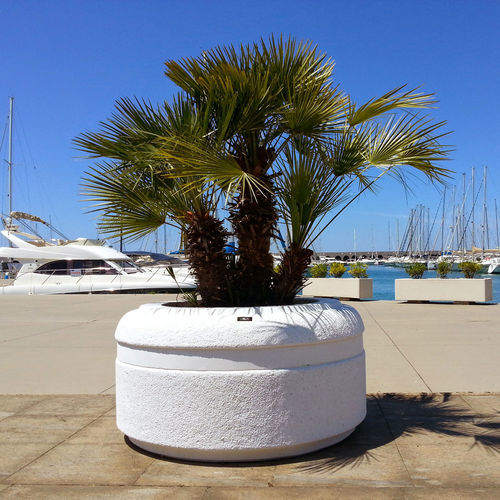Fioriera in calcestruzzo - VIAREGGIO - VASART URBAN DESIGN - rotonda / con panchina integrata / contemporanea