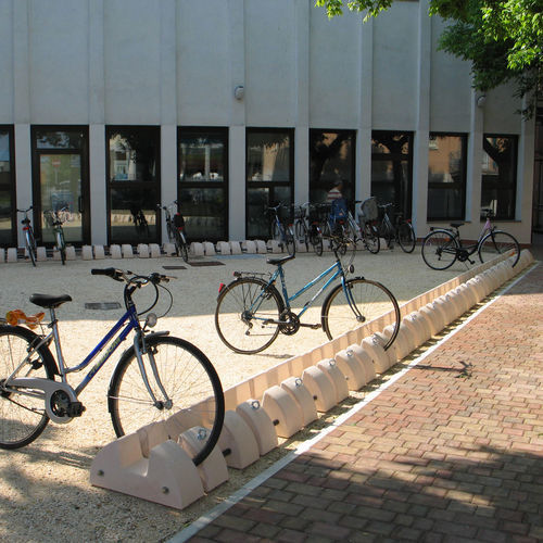 Rastrelliera per biciclette a pavimento - BICILLO - VASART URBAN DESIGN - per spazi pubblici / in acciaio inossidabile / in calcestruzzo