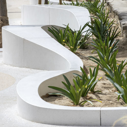 Panca per spazi pubblici curva - SAN MAURO MARE - VASART URBAN DESIGN - contemporanea / in calcestruzzo / senza schienale